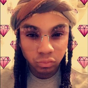 Meet your Posher, Sidney